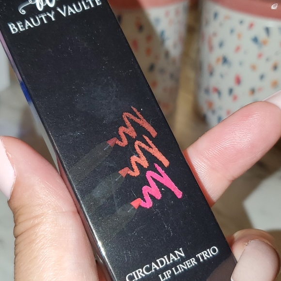 3 BEAUTY VAULT TRIO LIP LINER - Picture 6 of 9